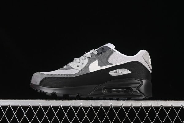 Unisex size: 36-45, NK Code: HQ3817-001